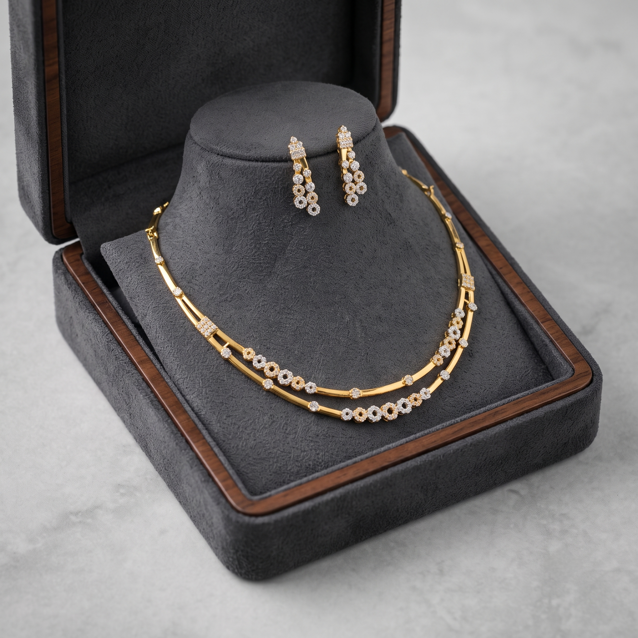 Necklaces 028